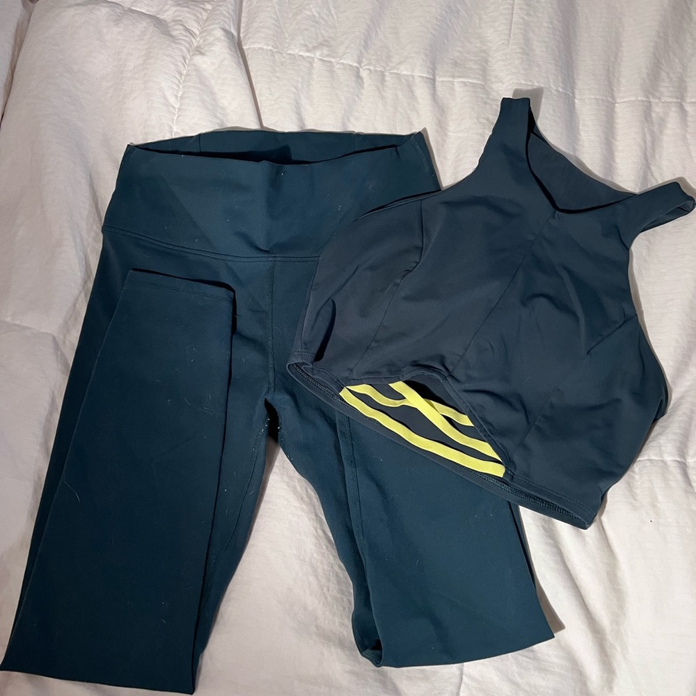 Fabletics leggings and matching sports bra